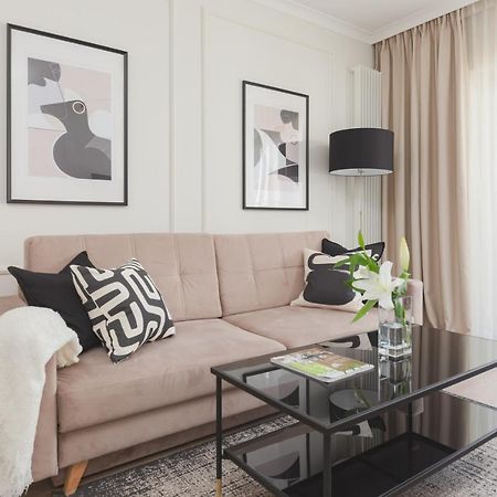 Mennica Residence Central Apartment By Renters Prestige Varşovia Exterior foto